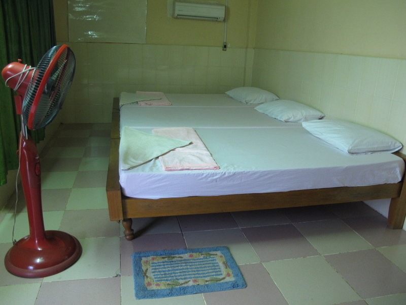 Kampot, Cambodia, 6USD triple room with bathroom